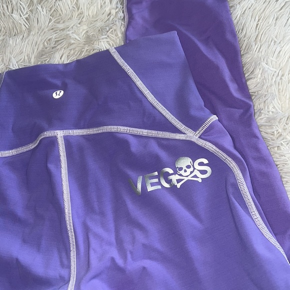 Lululemon x soul cycle Vegas leggings - Picture 2 of 3